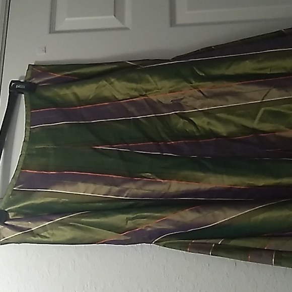 J. Peterman 2-pc Velour Jacket & Iridescent Renaissance Silk Skirt - Picture 9 of 16